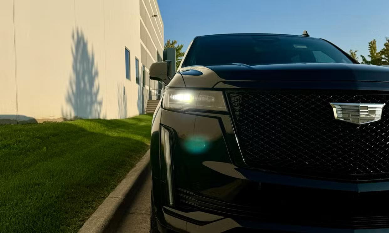 Luxury SUV front view for Soluxe chauffeur service