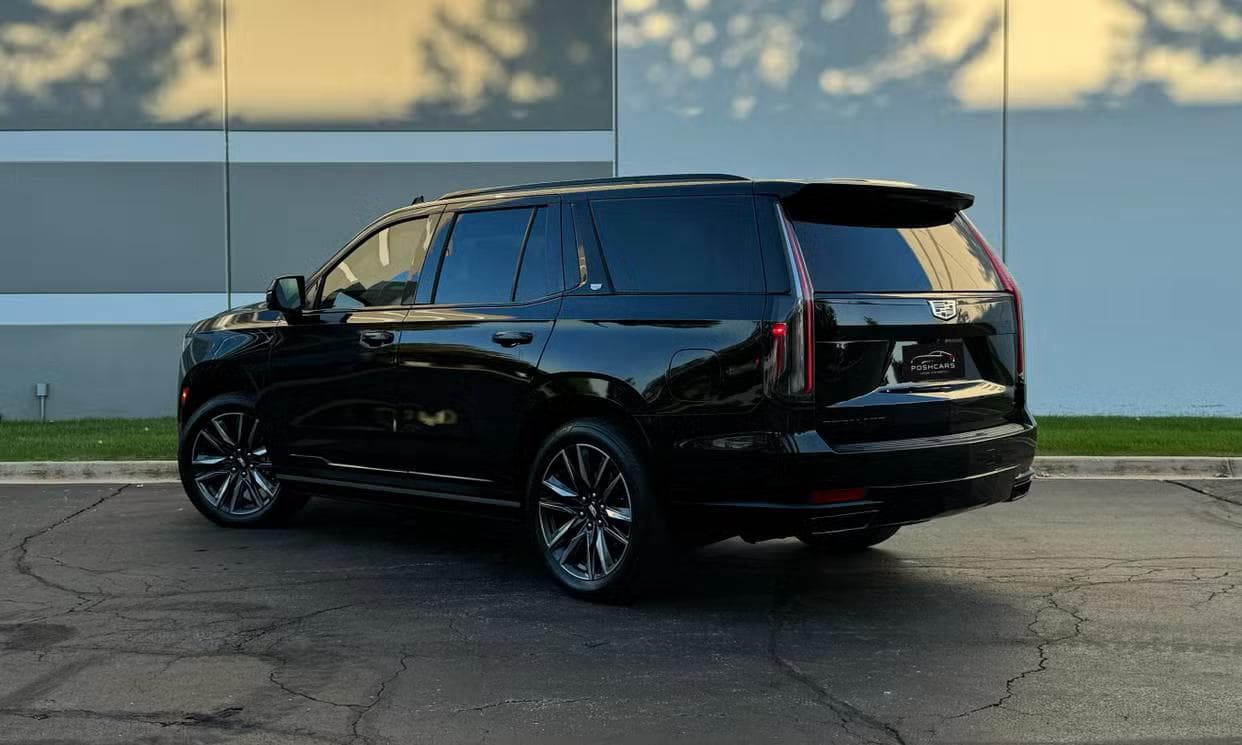 Black luxury SUV side profile for Soluxe car service preference